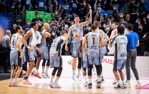 会传闻正在 会传闻正在